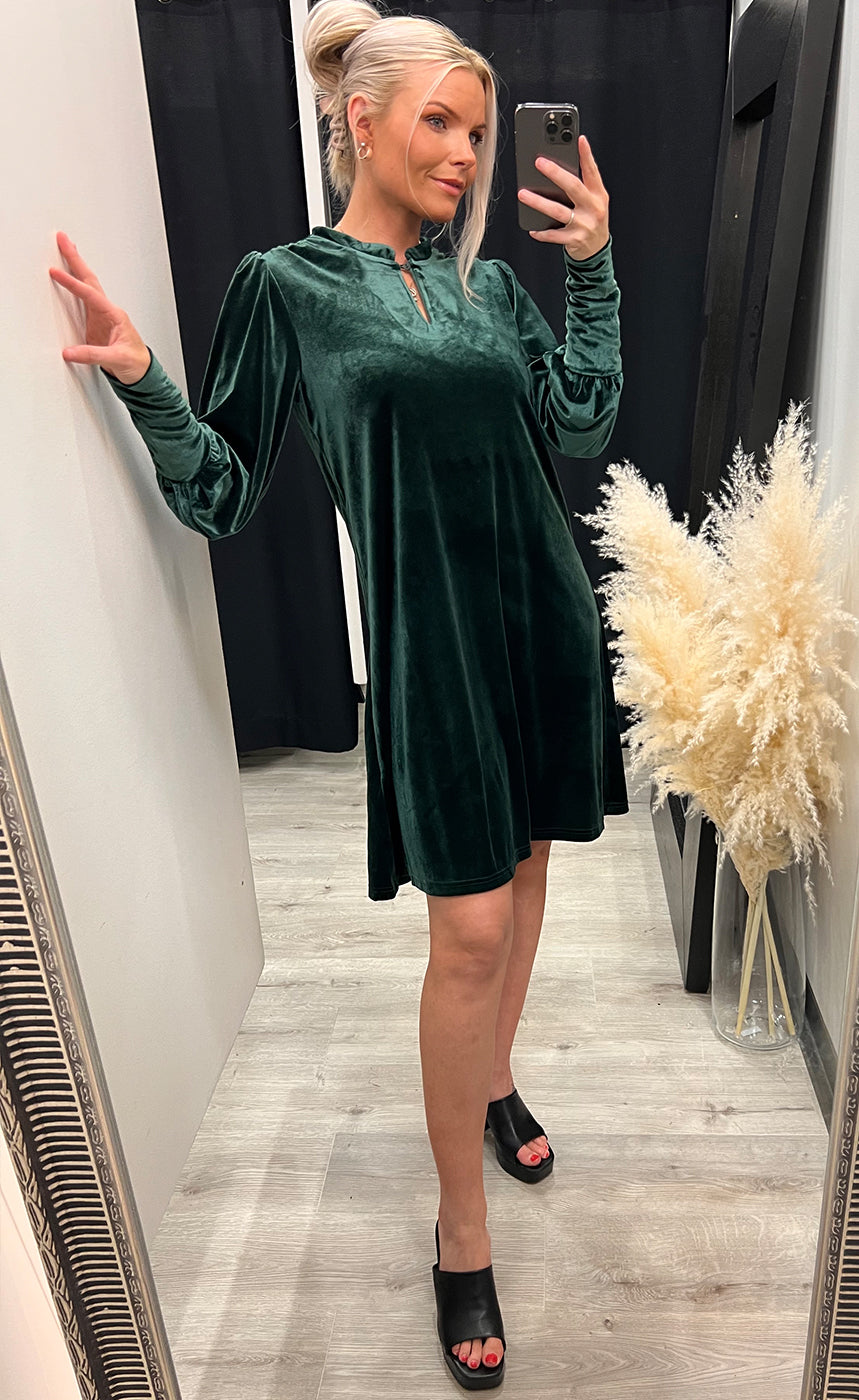 Cassandra dress 3 - green