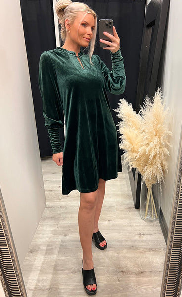 Cassandra dress 3 - green