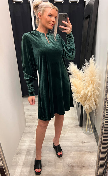 Cassandra dress 3 - green
