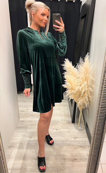 Cassandra dress 3 - green