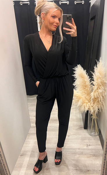 Beata samfestingur - black