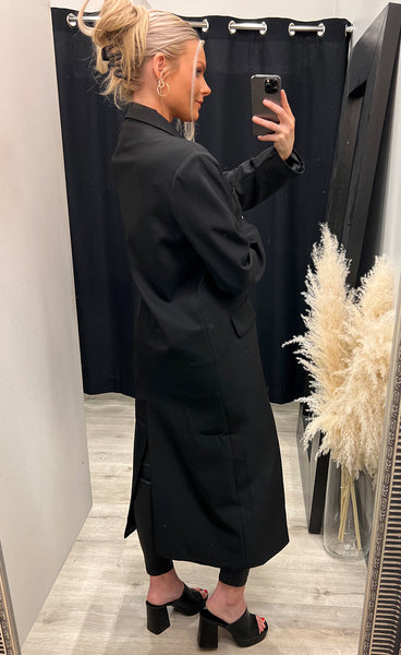 Magda oversized coat - black
