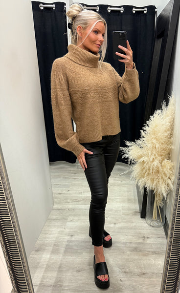 Meilani gytta pullover - toasted coconut