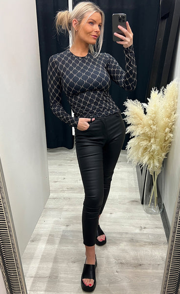 HYPE logo top - black