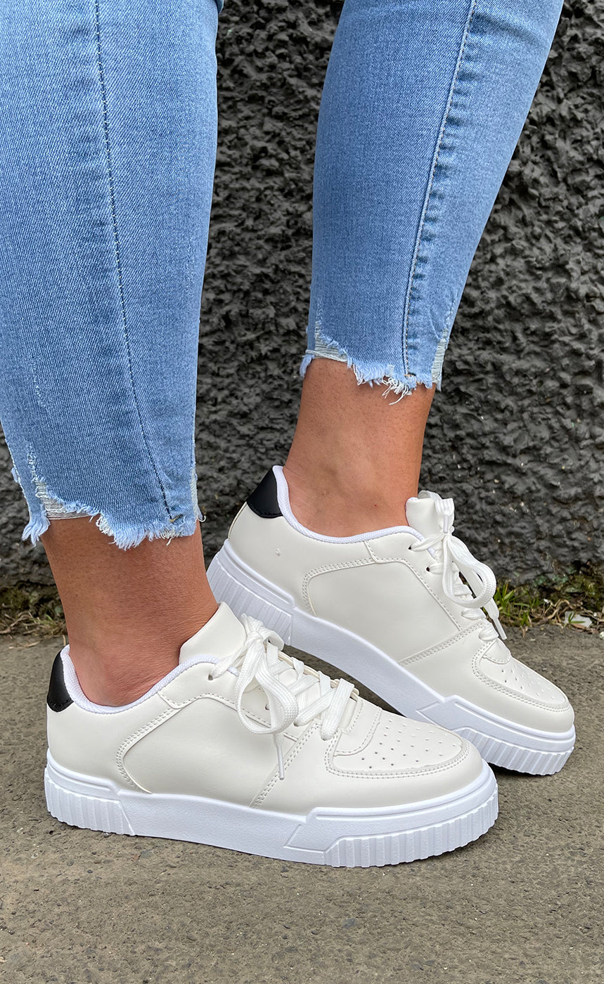 Strigaskór 6389 - black