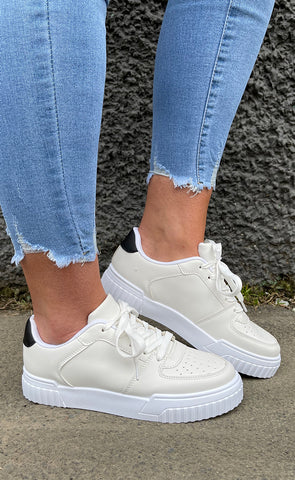 Strigaskór 6389 - black