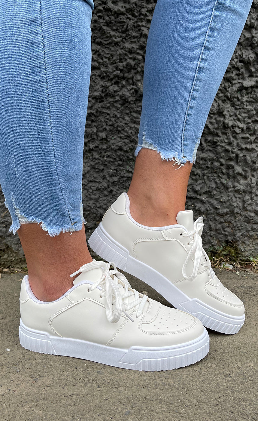 Strigaskór 6389 - white