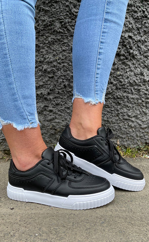 Strigaskór 6390 - black