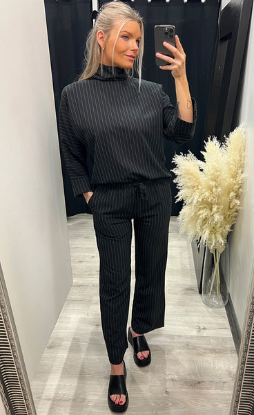 Karen blouse - black pinstripe
