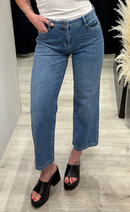 Jada HW cropped jeans - medium blue denim