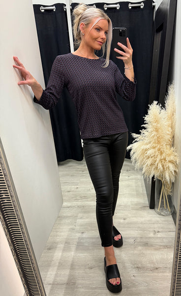 Senna tee 2 - night sky geo flower