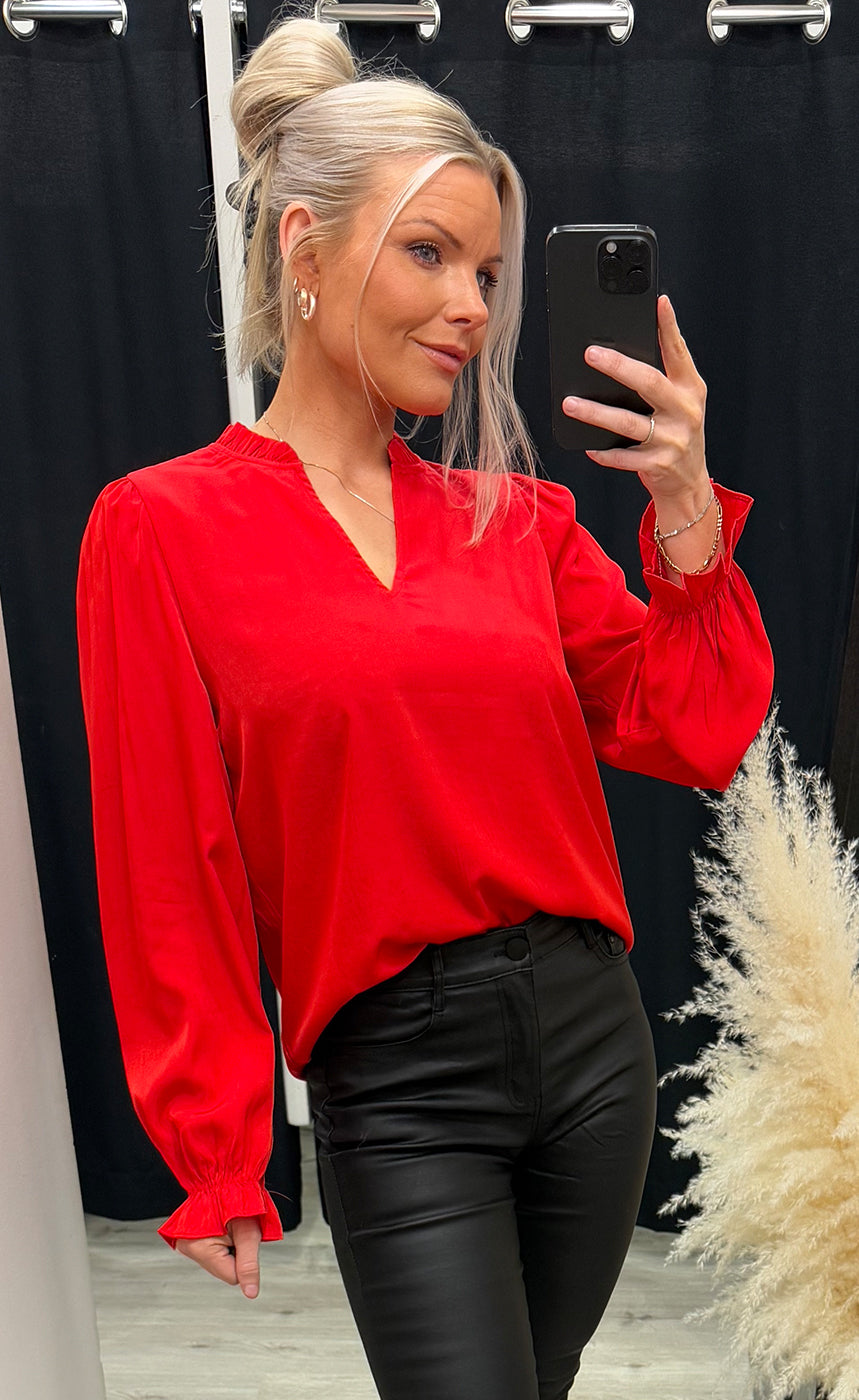 Diana blouse 1 - poinsettia