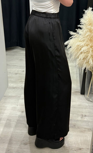 LOVE1425 - black