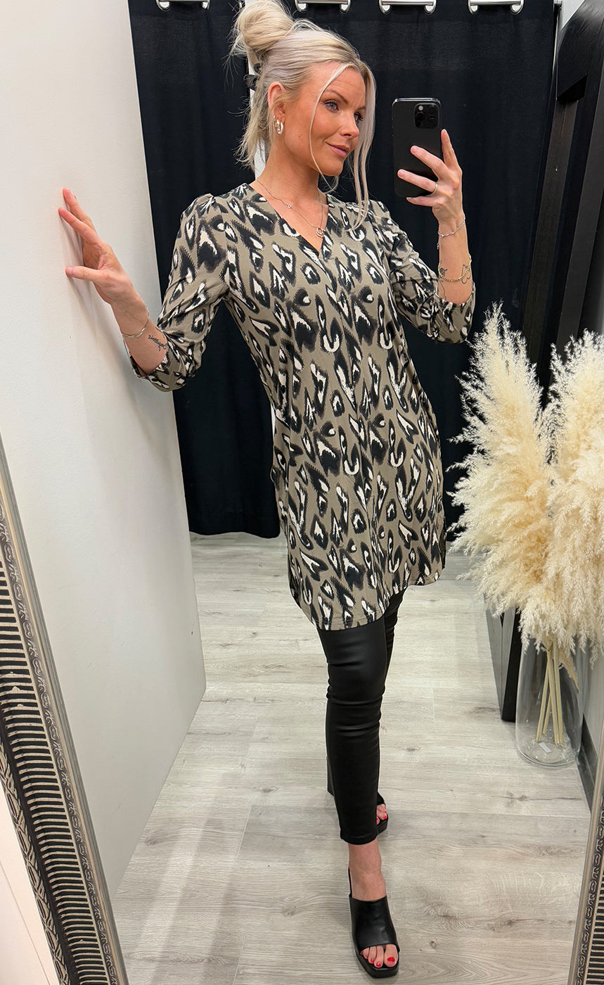 Seen tunic 1 - brindle mix