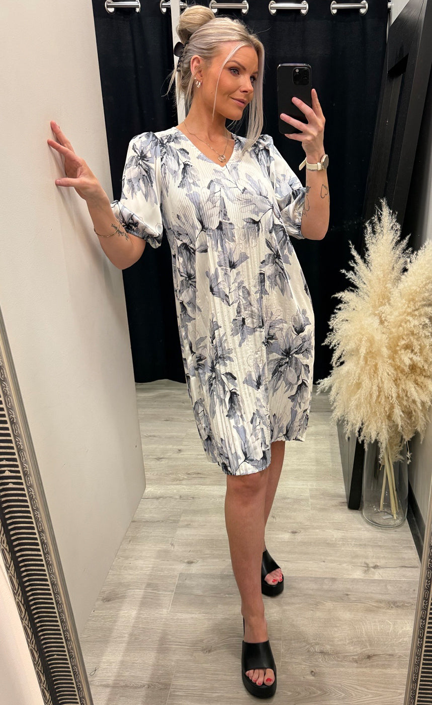 Esina dress - cream flower