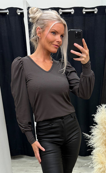 Vya v-neck - chocolate