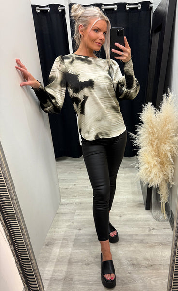 LOVE738-24 - graphic