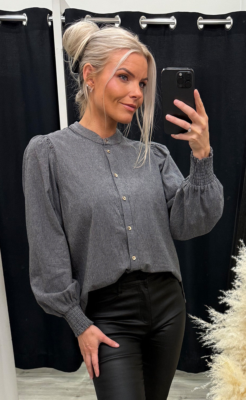 Ella blouse - washed black