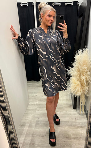 Olivia dress - washed black