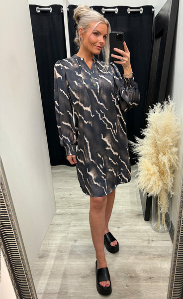 Olivia dress - washed black