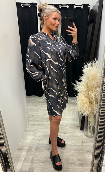 Olivia dress - washed black