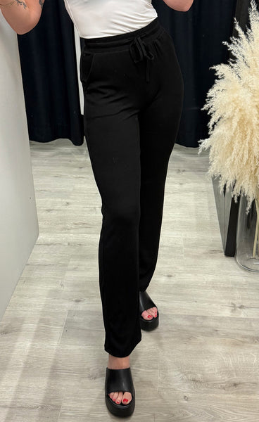 Natalia straight pants - black