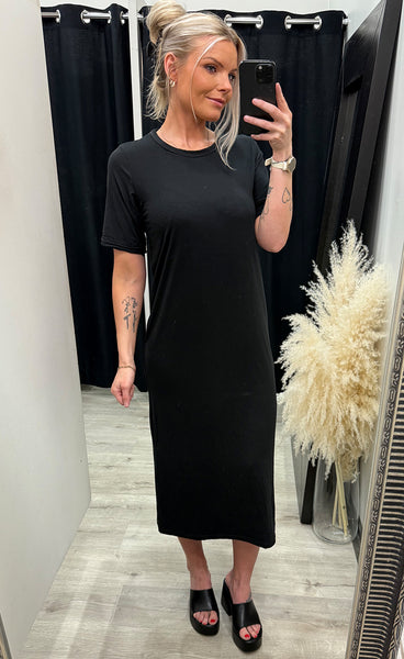 Alma t-shirt dress - black