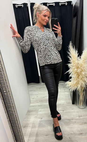 FRANSA Seen tee 11 - aura bloom hot fudge