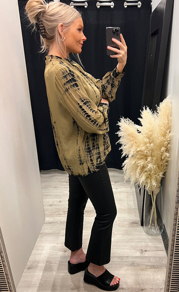 Agnes blouse - green tie dye