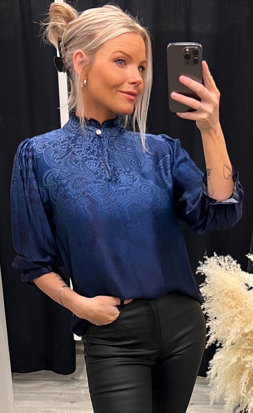 Smokey blouse - navy blazer