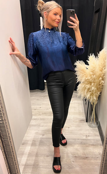 Smokey blouse - navy blazer