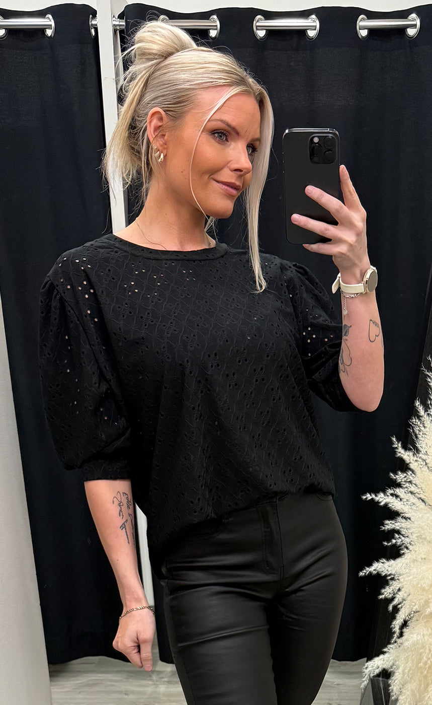 Fioana tee - black