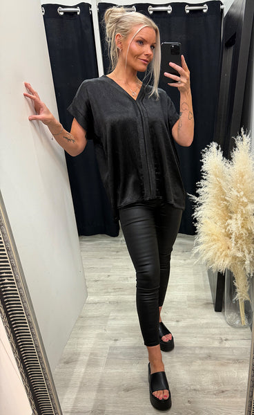 Hera satin top - black