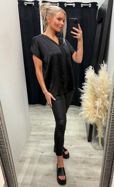 Hera satin top - black