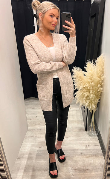 Sandy cardigan 1 - limestone melange