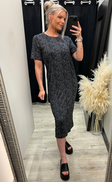 Alma t-shirt dress - black lace