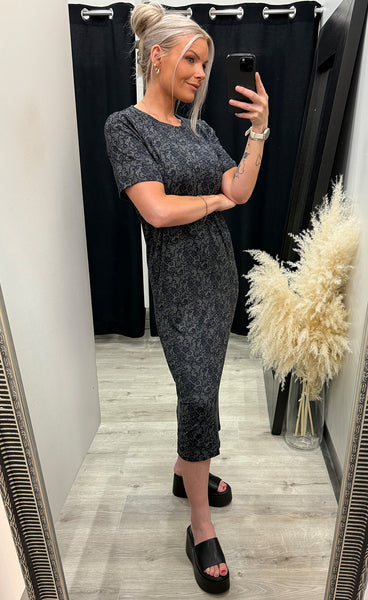 Alma t-shirt dress - black lace