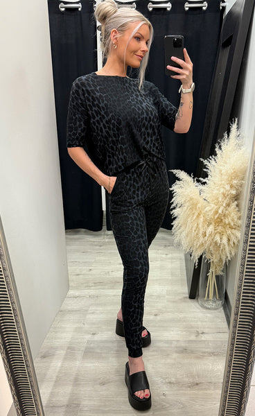 Alma t-shirt - dark grey leo