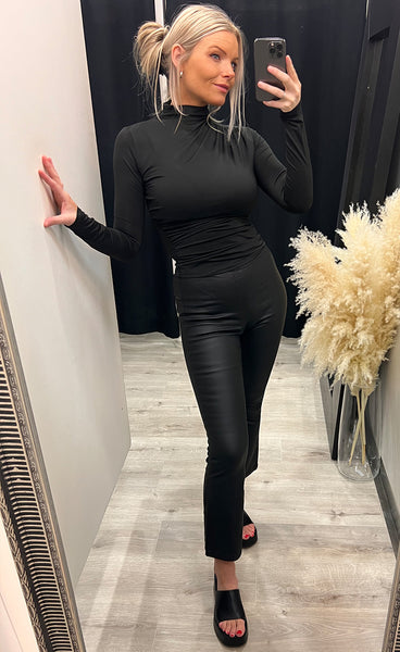 Dina top 7105 - black