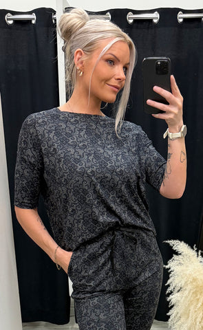 Alma t-shirt - black lace