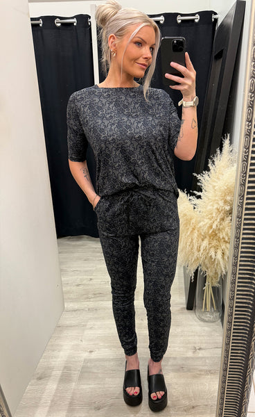 Alma t-shirt - black lace