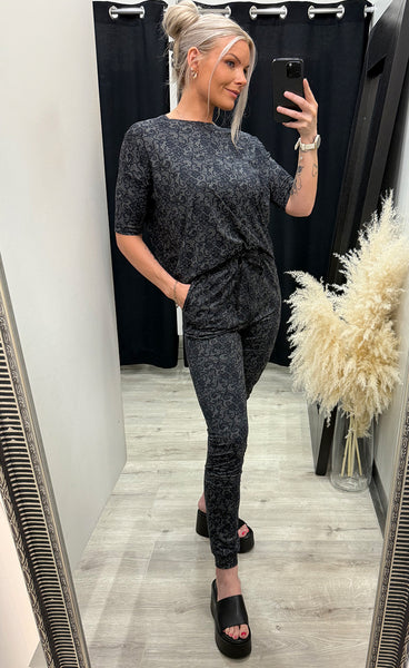 Alma t-shirt - black lace
