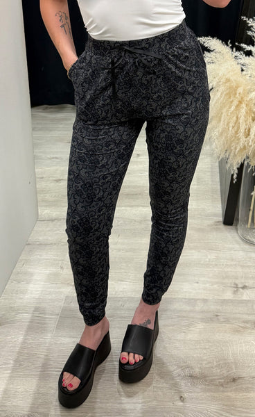 Alma pants - black lace