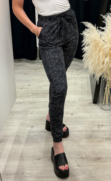 Alma pants - black lace
