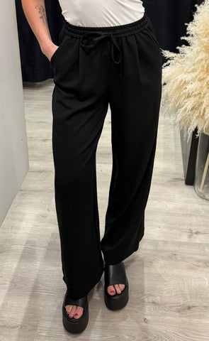 Jalen henrika pants - black