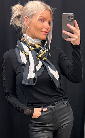 Klútur 25 - black/brown