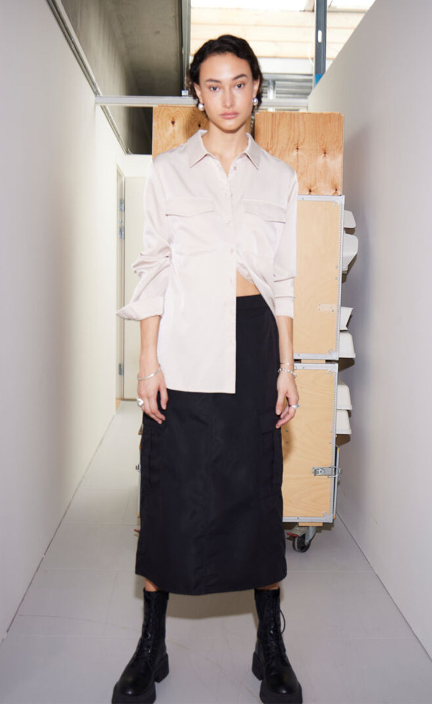 Kecia cargo skirt - black