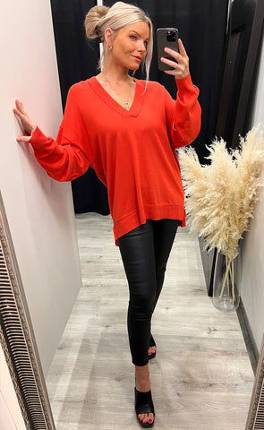 Neila v pullover - aurora red