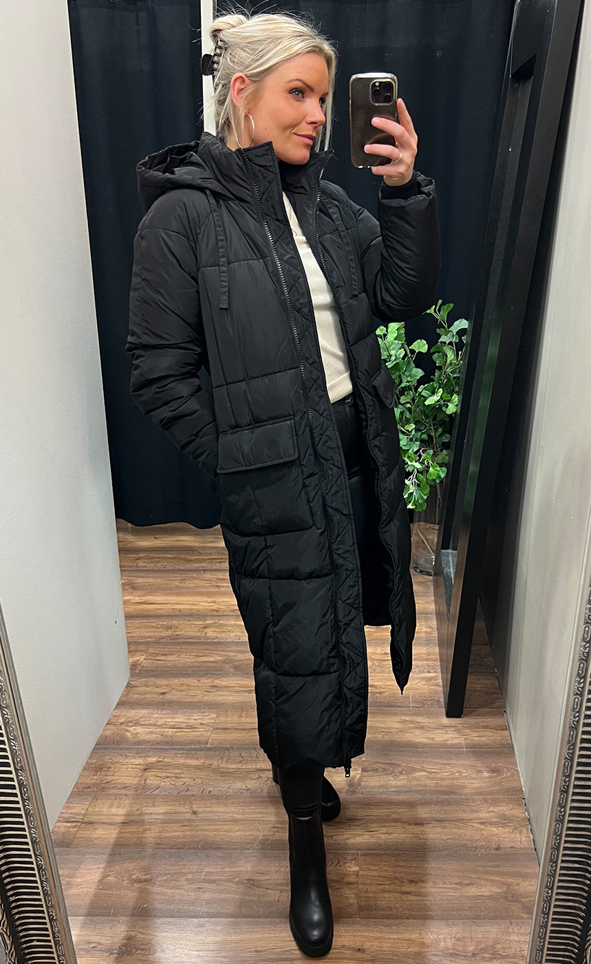 Cabrini puffer jacket - black