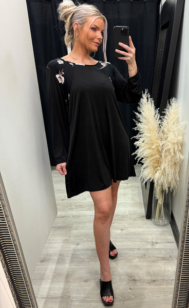Asta teygjukjóll - black/floral